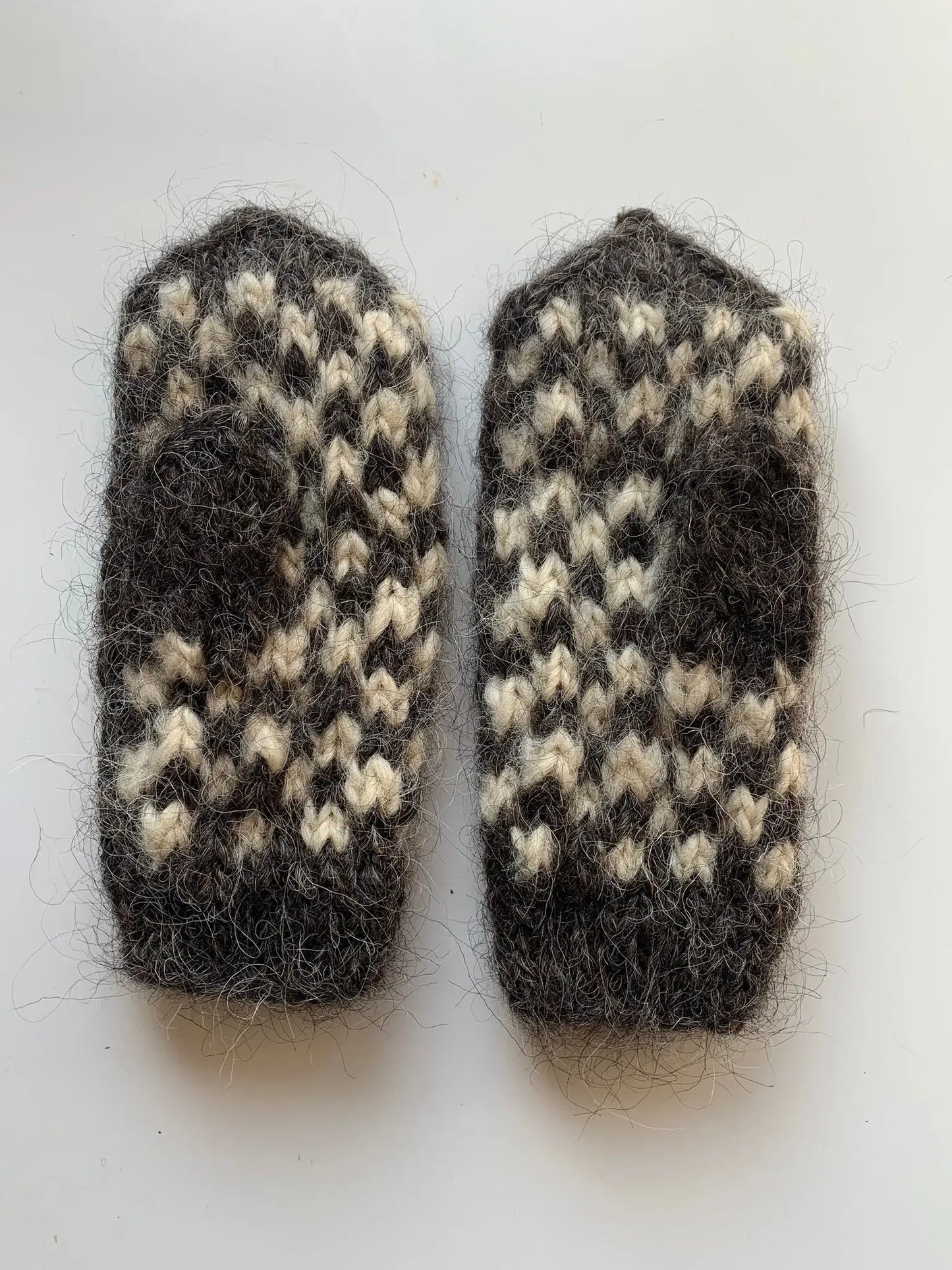 Woolen mittens SallySheep