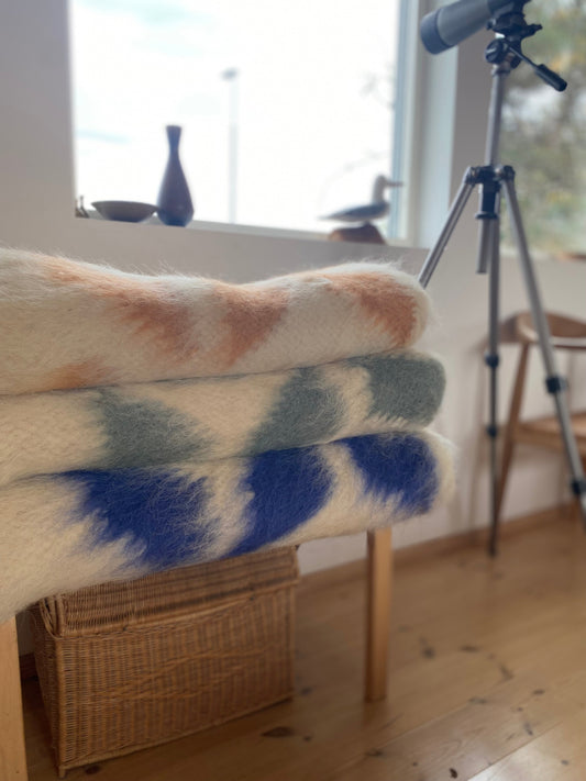 How to Wash and Care for a Wool Blanket: Complete Guide
