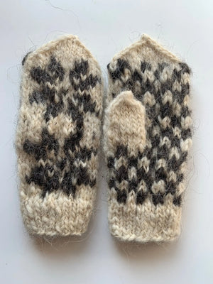 Woolen mittens SallySheep