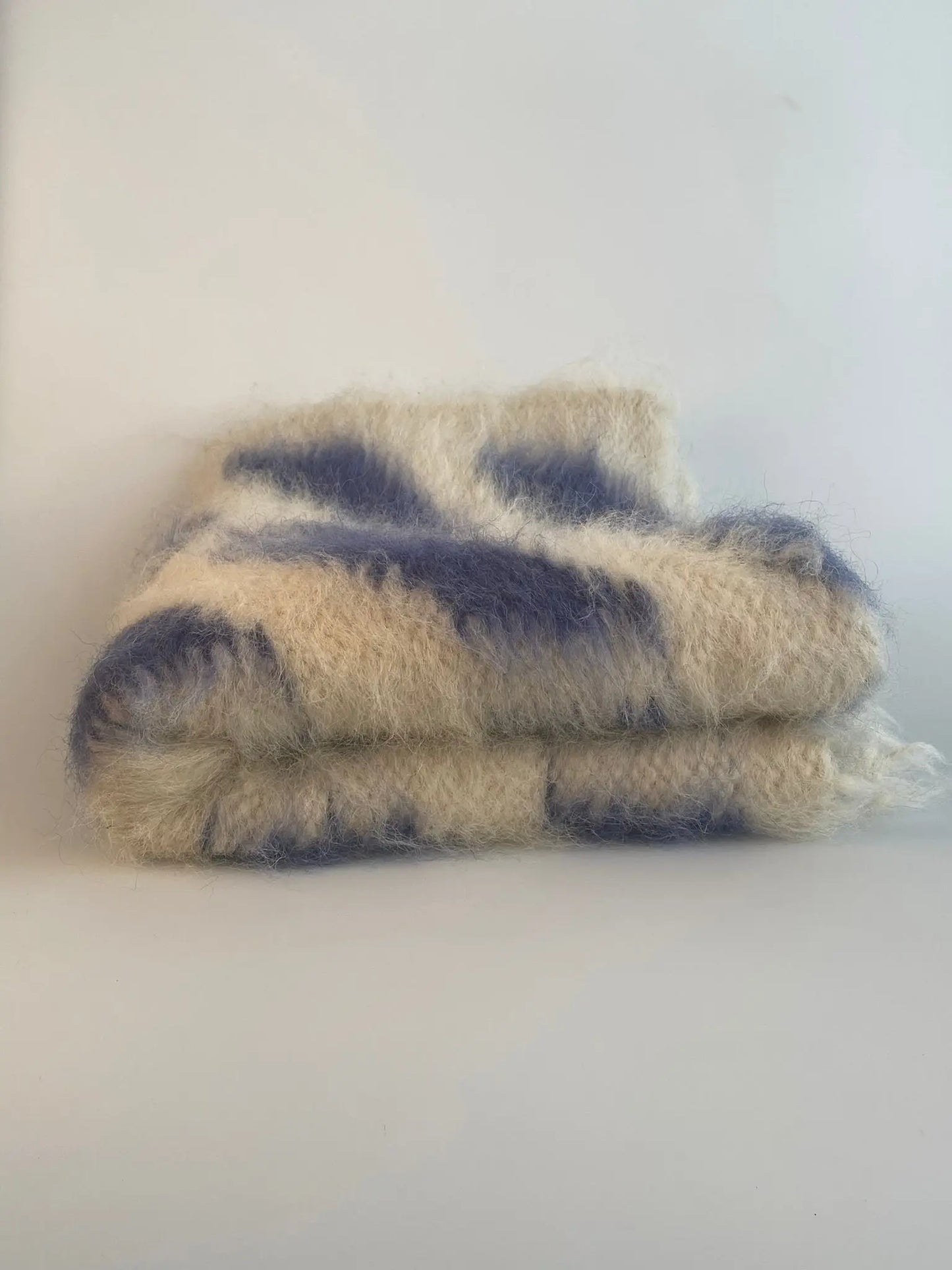 Woolen throw blanket SallySheep