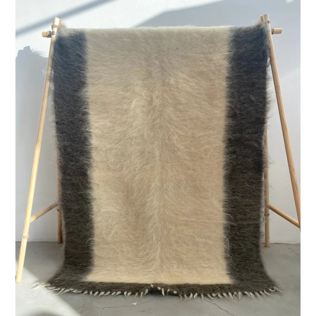 Woolen throw blanket SallySheep